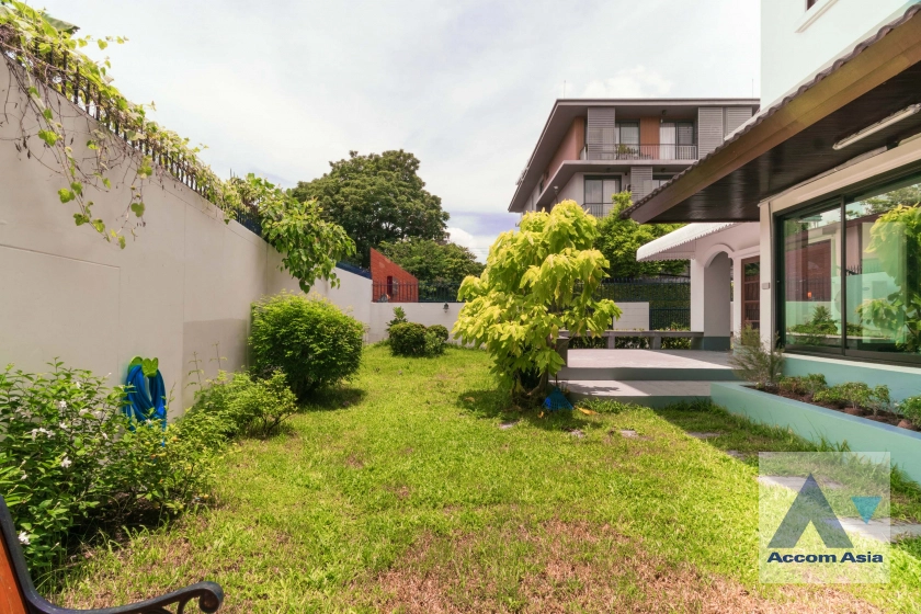 48  3 br House For Rent in Sukhumvit ,Bangkok BTS Thong Lo AA41449