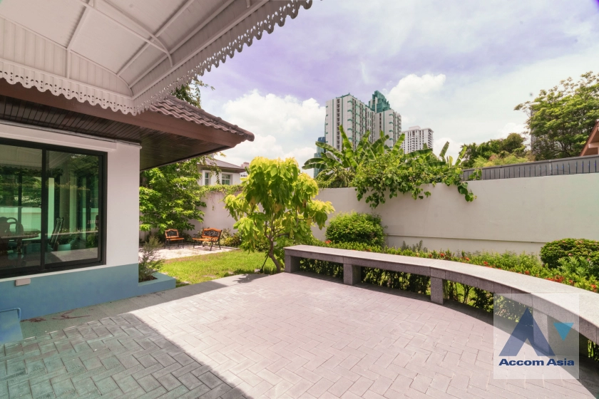 46  3 br House For Rent in Sukhumvit ,Bangkok BTS Thong Lo AA41449