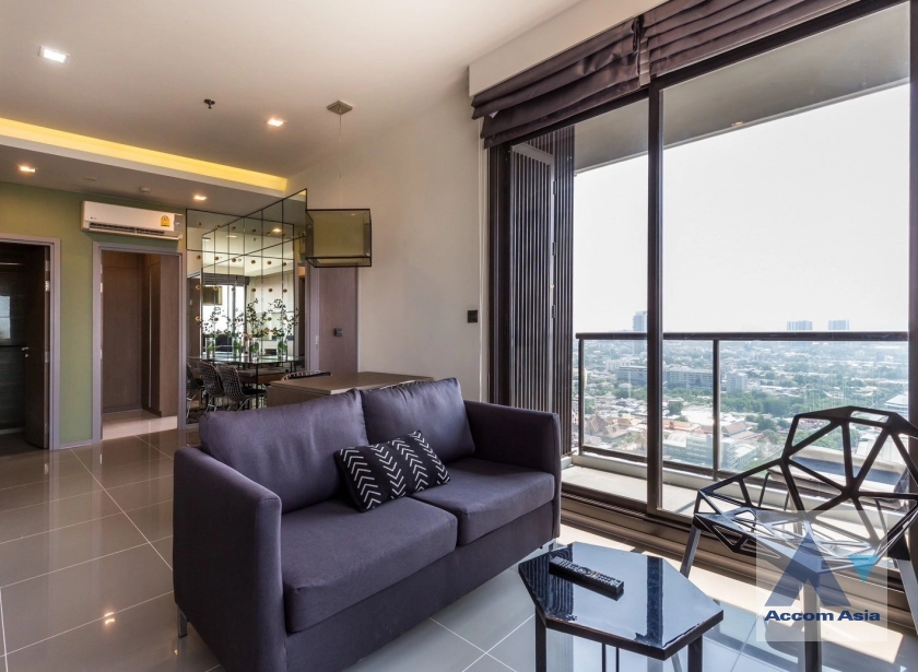 unit 2 Bedrooms  Condominium For Rent in Phaholyothin, Bangkok  (AA41454)