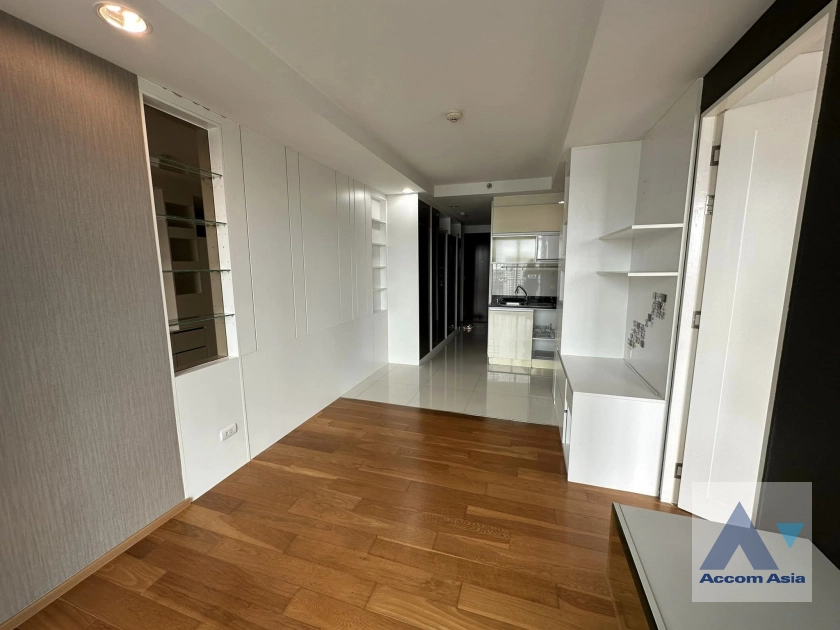 unit 1 Bedroom  Condominium For Sale in Phaholyothin, Bangkok  (AA41461)