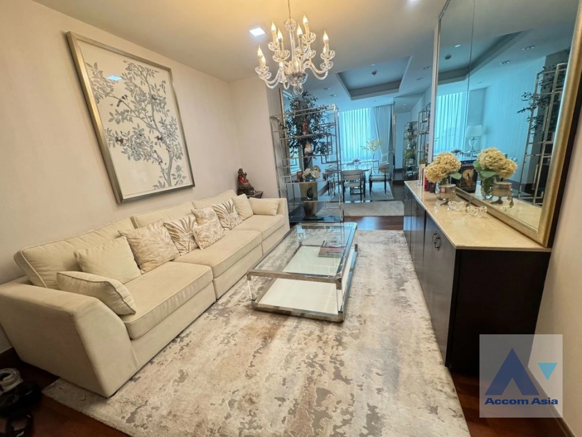 unit 2 Bedrooms  Condominium For Rent in Sathorn, Bangkok  near BTS Chong Nonsi (AA41463)