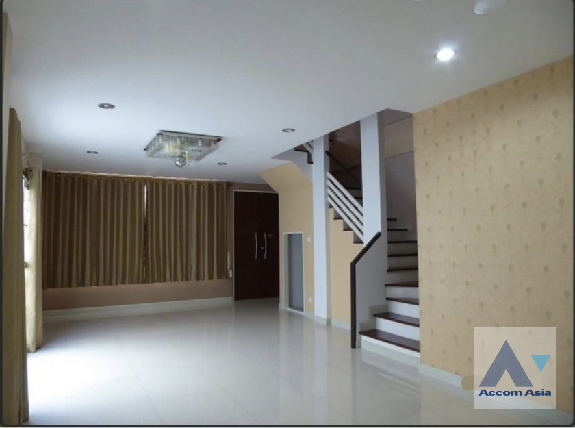  2  3 br House For Rent in Lat Phrao ,Bangkok  AA41467