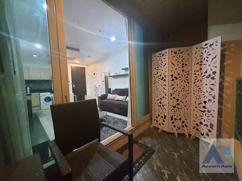 unit 1 Bedroom  Condominium For Rent in Ploenchit, Bangkok  near BTS Chitlom (AA41470)