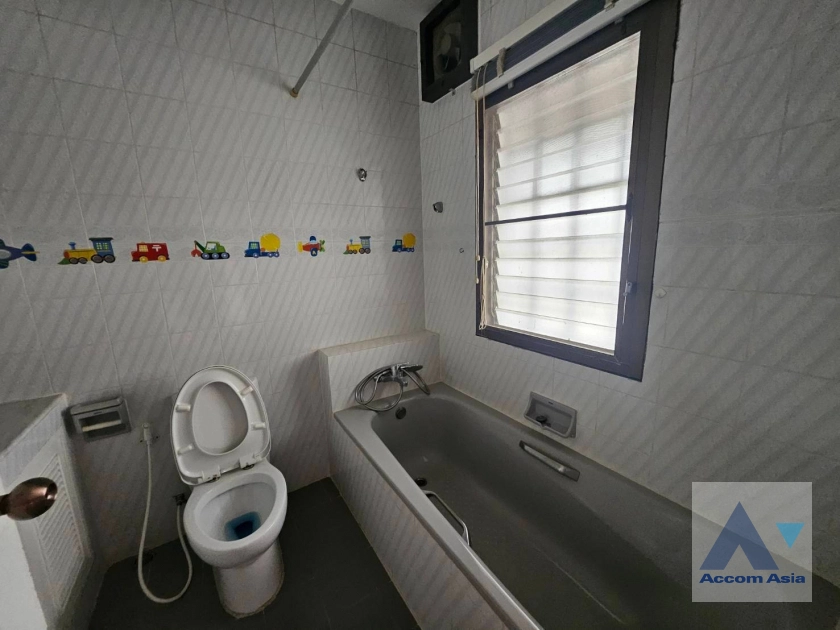 11  4 br House for rent and sale in Sukhumvit ,Bangkok BTS Phrom Phong at Kid Friendly House Compound AA41471