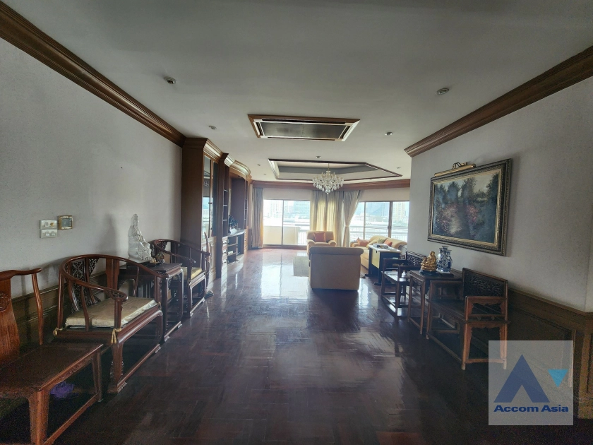 4  3 br Condominium For Sale in Sukhumvit ,Bangkok BTS Ekkamai at Castle Hill Mansion AA41472