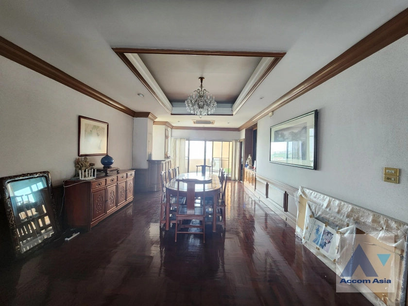 5  3 br Condominium For Sale in Sukhumvit ,Bangkok BTS Ekkamai at Castle Hill Mansion AA41472