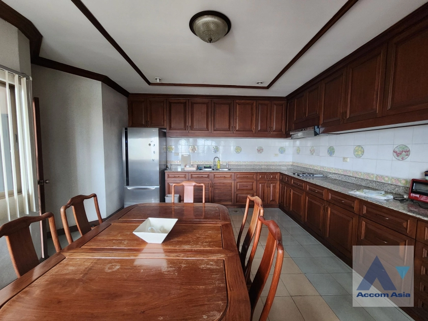 7  3 br Condominium For Sale in Sukhumvit ,Bangkok BTS Ekkamai at Castle Hill Mansion AA41472