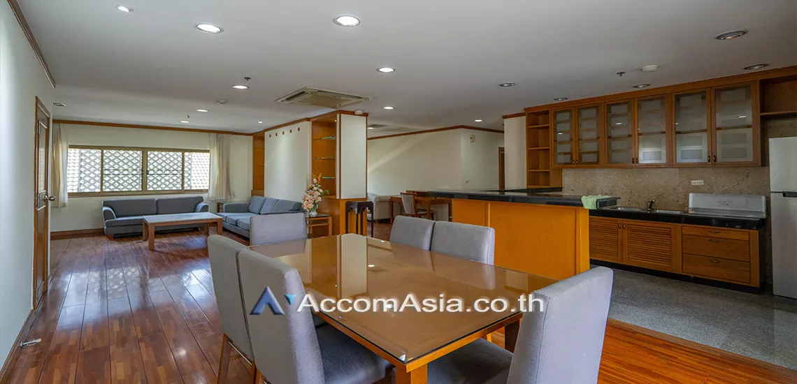 unit 2 Bedrooms  Apartment For Rent in Sathorn, Bangkok  near BTS Chong Nonsi (1004503)