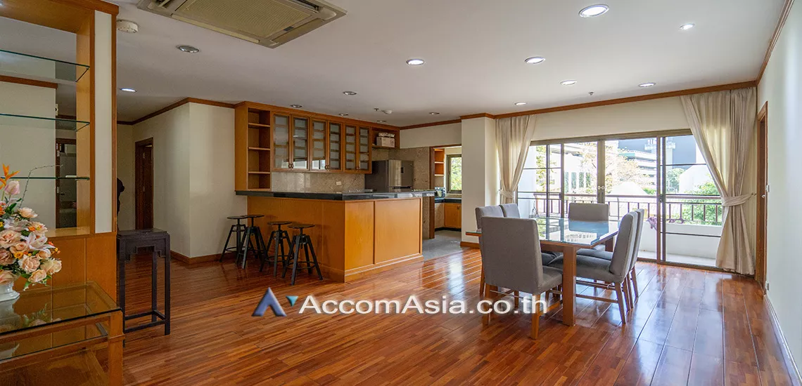 unit 2 Bedrooms  Apartment For Rent in Sathorn, Bangkok  near BTS Chong Nonsi (1004503)