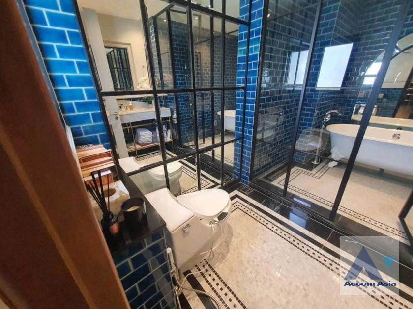 18  4 br House for rent and sale in Pattanakarn ,Bangkok  at The AVA residence AA41477