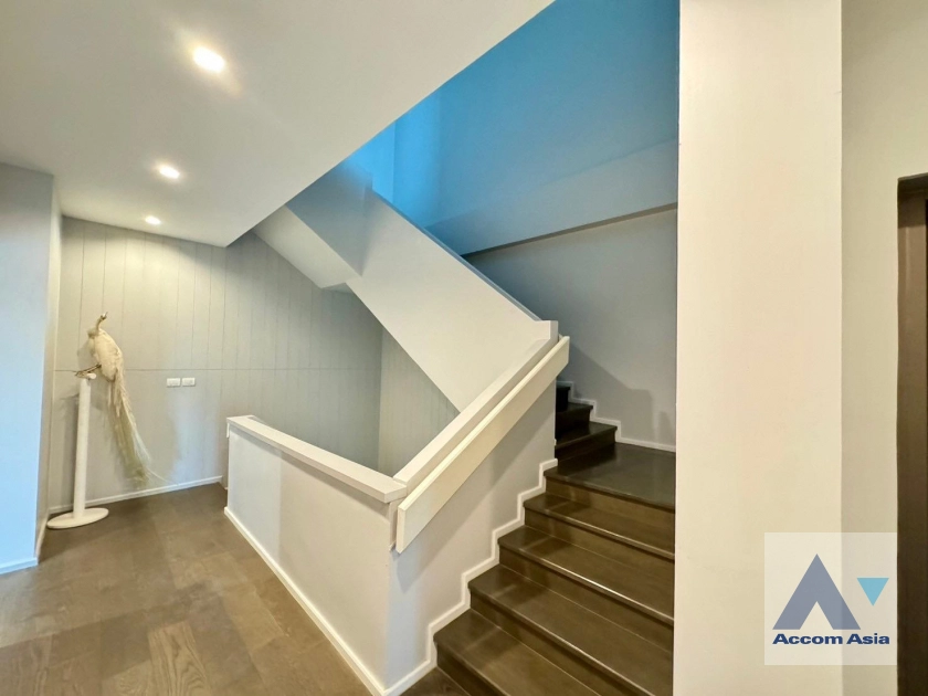 6  4 br House for rent and sale in Pattanakarn ,Bangkok  at The AVA residence AA41477