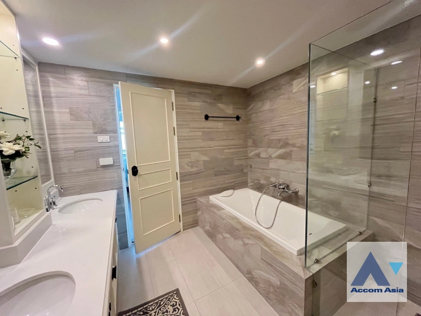 6  2 br Condominium for rent and sale in Ploenchit ,Bangkok BTS Chitlom at Somkid Gardens AA41478