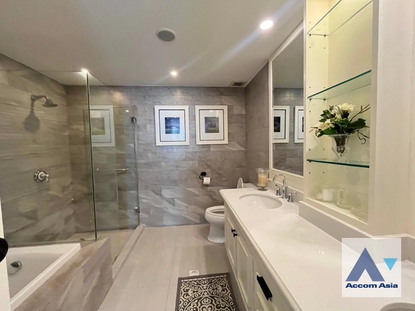 5  2 br Condominium for rent and sale in Ploenchit ,Bangkok BTS Chitlom at Somkid Gardens AA41478