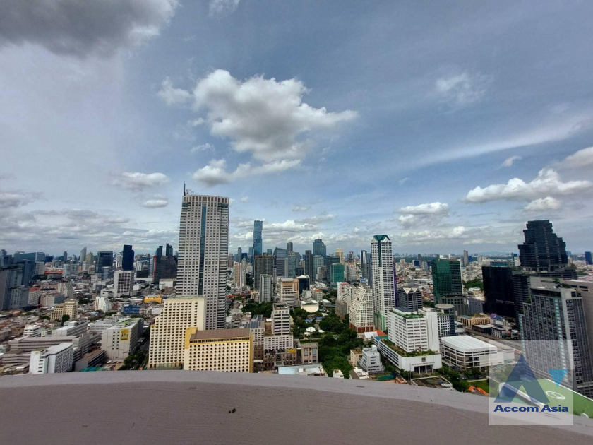 8  1 br Condominium For Sale in Silom ,Bangkok BTS Surasak at Nusa State Tower AA41483