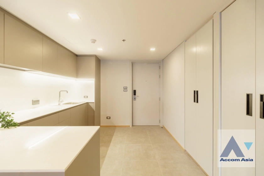 4  4 br Apartment For Rent in Sukhumvit ,Bangkok BTS Asok at Comfortable of Living Space AA41492