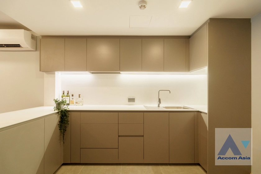 5  4 br Apartment For Rent in Sukhumvit ,Bangkok BTS Asok at Comfortable of Living Space AA41492