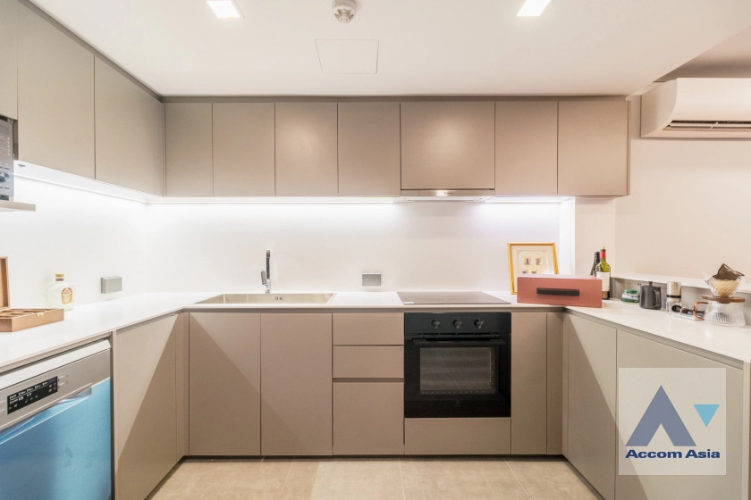 9  4 br Apartment For Rent in Sukhumvit ,Bangkok BTS Asok at Comfortable of Living Space AA41492