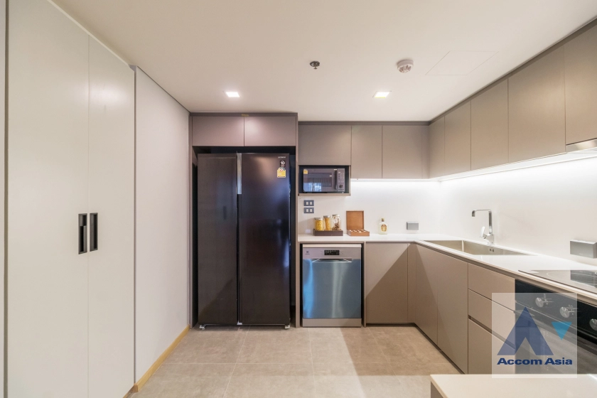 10  4 br Apartment For Rent in Sukhumvit ,Bangkok BTS Asok at Comfortable of Living Space AA41492