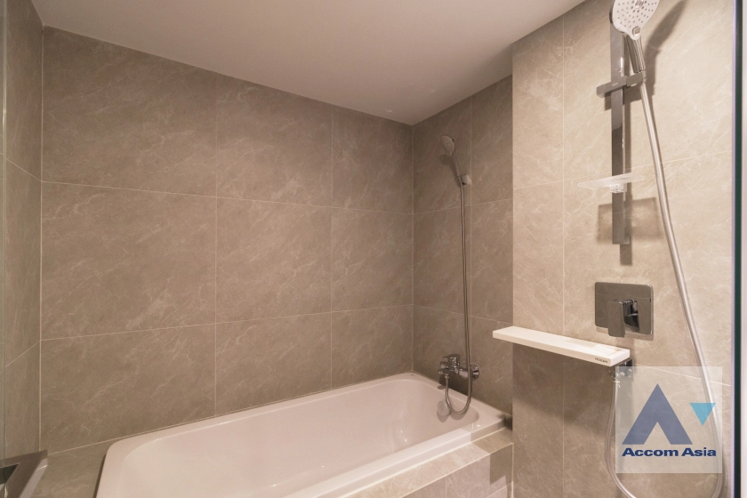 29  4 br Apartment For Rent in Sukhumvit ,Bangkok BTS Asok at Comfortable of Living Space AA41492