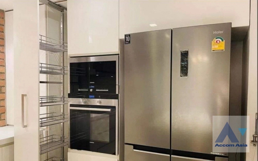 9  2 br Condominium For Rent in Charoen Nakhon ,Bangkok BTS Wongwian Yai at Sompob house AA41505