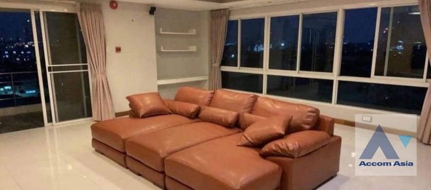  1  2 br Condominium For Rent in Charoen Nakhon ,Bangkok BTS Wongwian Yai at Sompob house AA41505