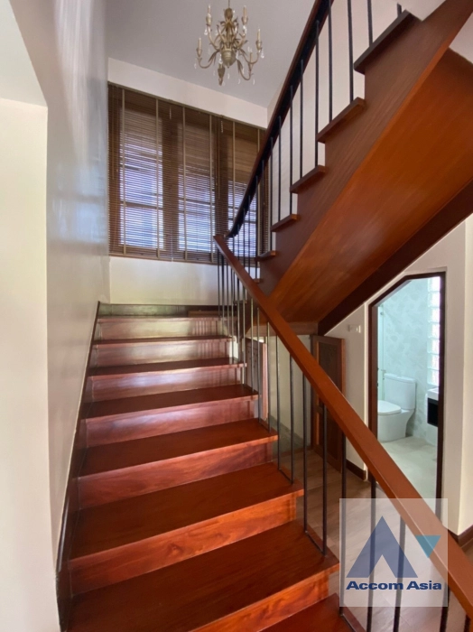 10  4 br House For Rent in Sukhumvit ,Bangkok BTS Asok AA41515