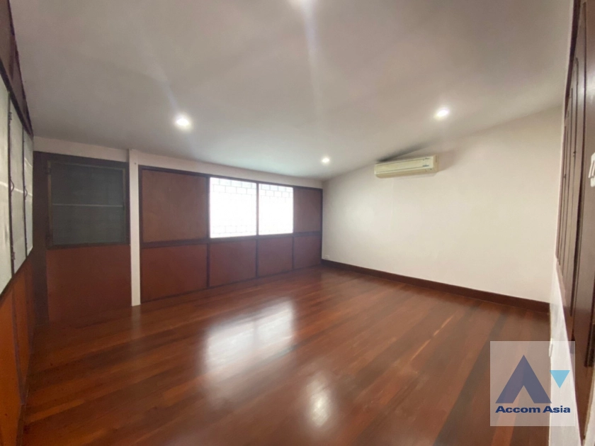 18  4 br House For Rent in Sukhumvit ,Bangkok BTS Asok AA41515