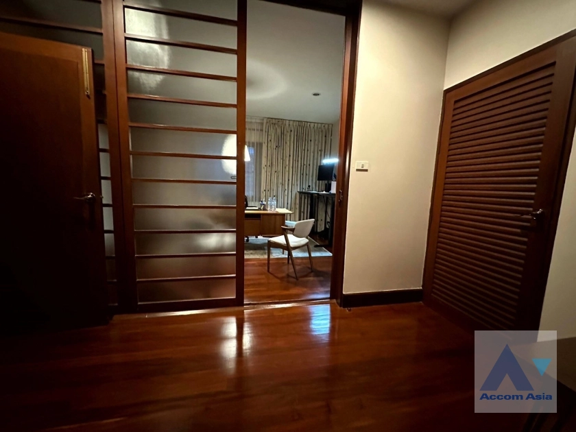 14  4 br House For Rent in Sukhumvit ,Bangkok BTS Asok AA41515