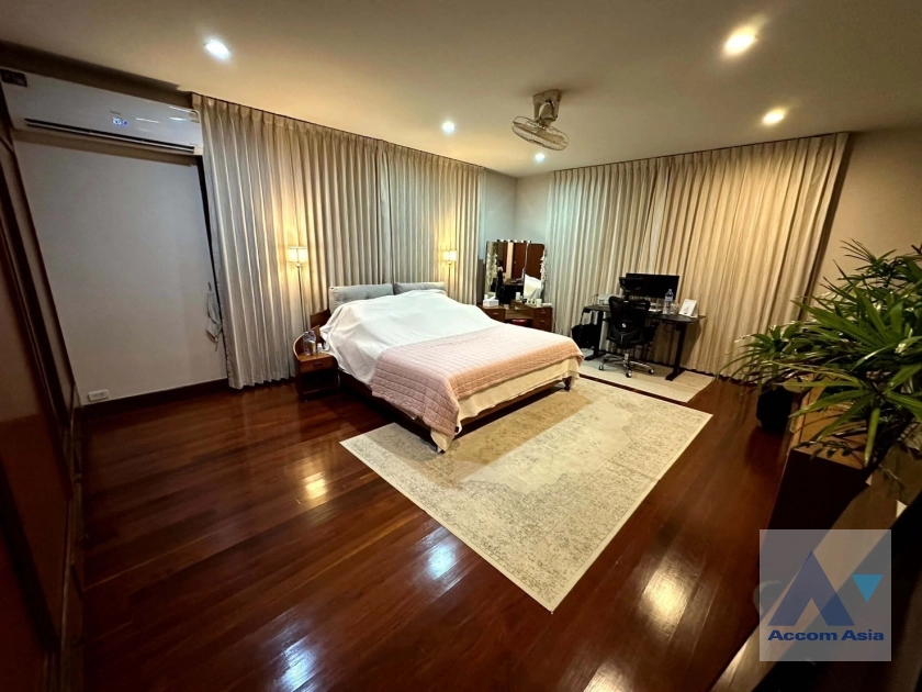 16  4 br House For Rent in Sukhumvit ,Bangkok BTS Asok AA41515