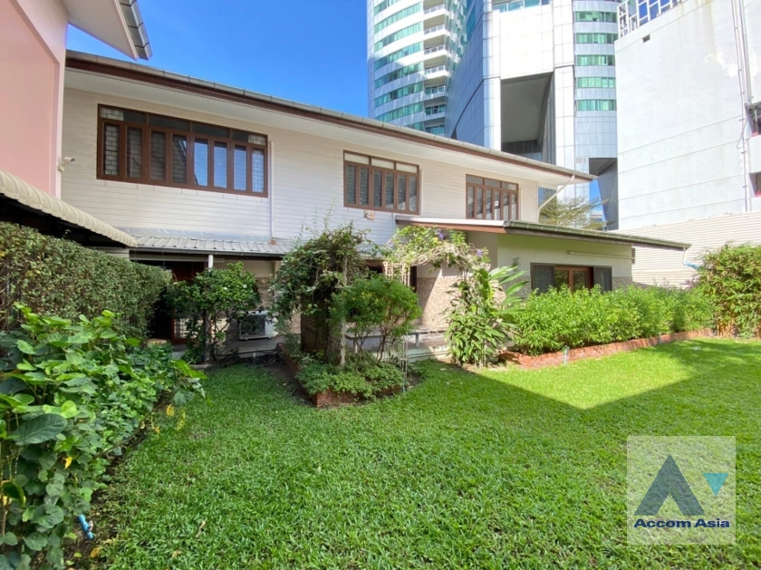 29  4 br House For Rent in Sukhumvit ,Bangkok BTS Asok AA41515