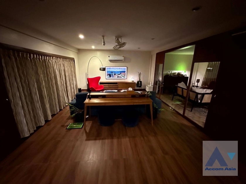 5  4 br House For Rent in Sukhumvit ,Bangkok BTS Asok AA41515