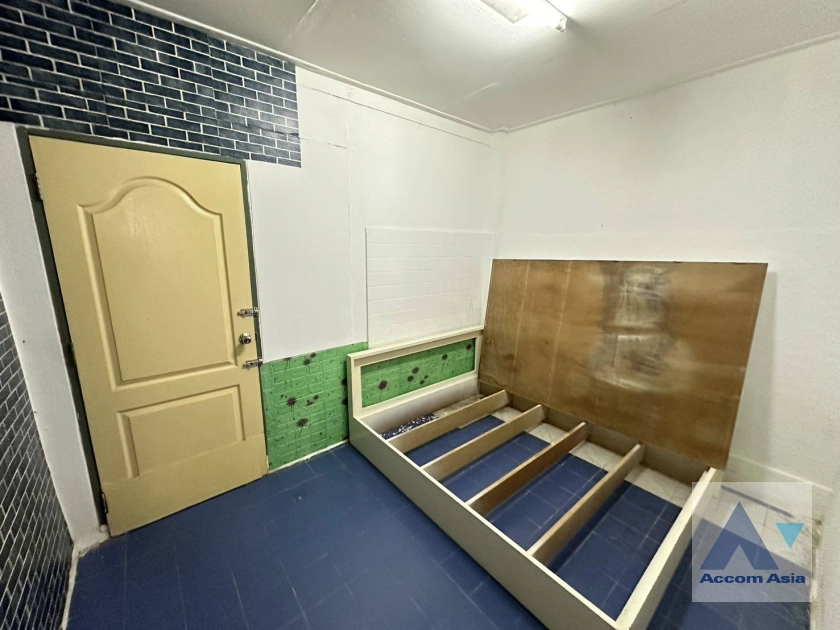 unit 2 Bedrooms  House For Rent in Sukhumvit, Bangkok  near BTS Thong Lo (AA41560)