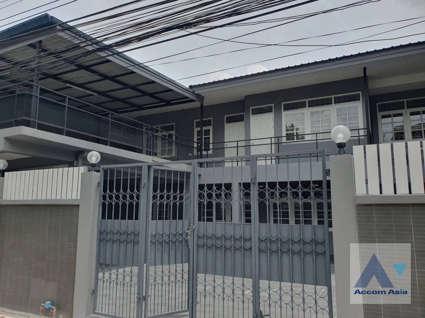 12  3 br House For Rent in Ratchadaphisek ,Bangkok MRT Thailand Cultural Center AA41561