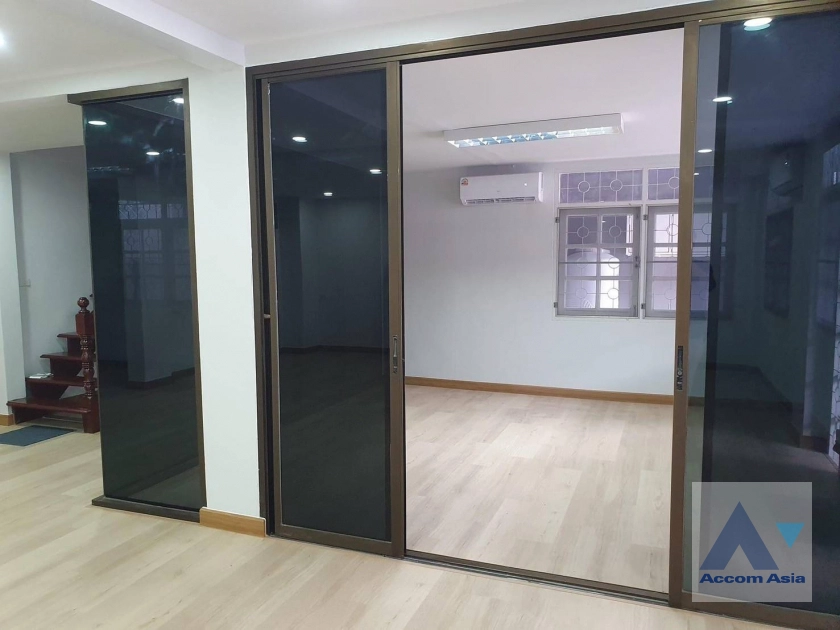 6  3 br House For Rent in Ratchadaphisek ,Bangkok MRT Thailand Cultural Center AA41561