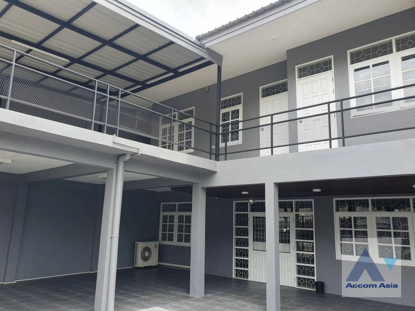  2  3 br House For Rent in Ratchadaphisek ,Bangkok MRT Thailand Cultural Center AA41561