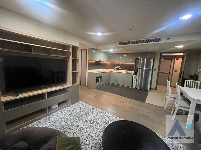 unit 2 Bedrooms  Condominium For Rent in Ploenchit, Bangkok  near BTS Ratchadamri - MRT Silom (AA41569)