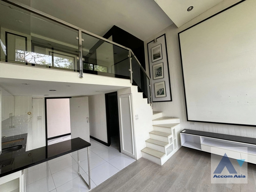 5  2 br House for rent and sale in Bang Na ,Bangkok BTS Bearing AA41571