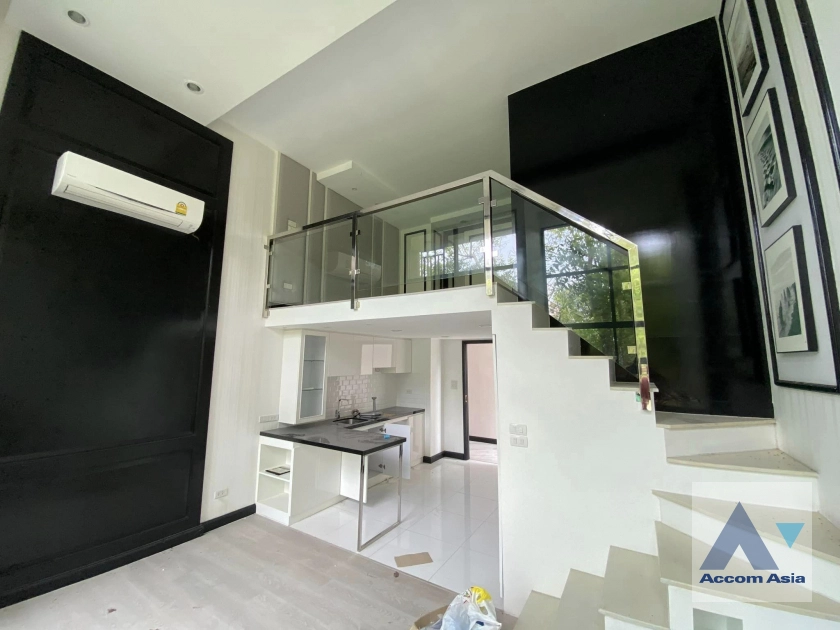  1  2 br House for rent and sale in Bang Na ,Bangkok BTS Bearing AA41571