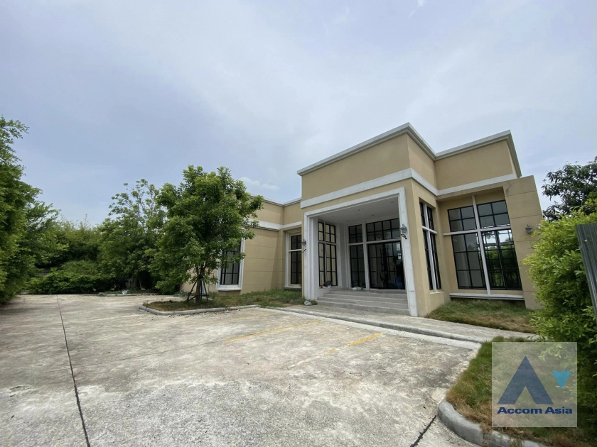  2  2 br House for rent and sale in Bang Na ,Bangkok BTS Bearing AA41571