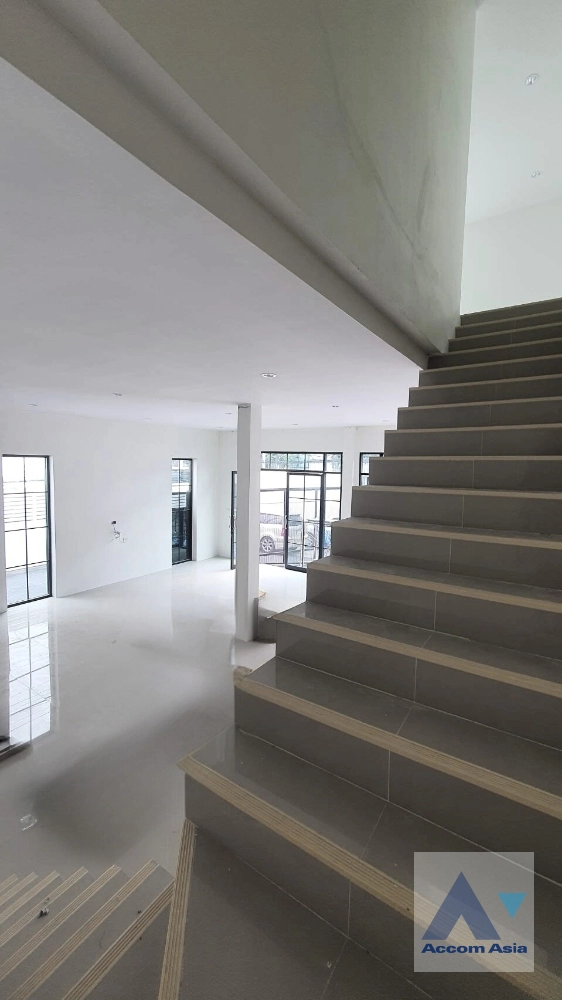 5  House for rent and sale in New Phetchaburi ,Bangkok BTS Victory Monument AA41573