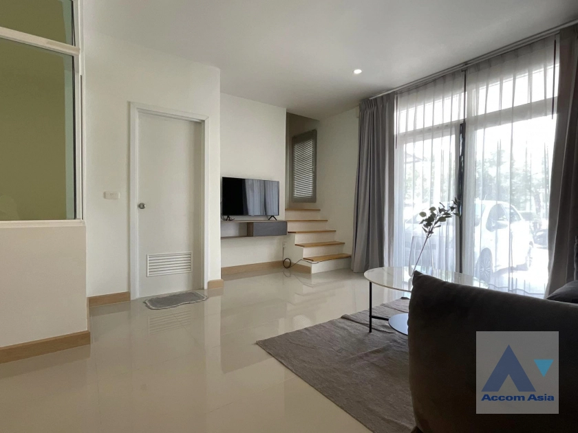 4  4 br Townhouse for rent and sale in Bang Na ,Bangkok  at Casa City Bangna AA41574