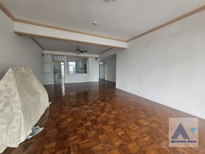 unitPet friendly |  3 Bedrooms  Apartment For Rent & Sale in Sukhumvit, Bangkok  near BTS Thong Lo (AA41578)