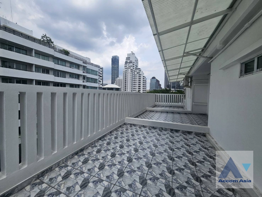 unitPet friendly |  3 Bedrooms  Apartment For Rent & Sale in Sukhumvit, Bangkok  near BTS Thong Lo (AA41578)
