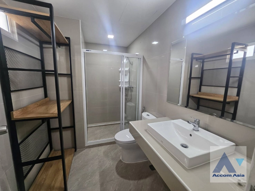 16  3 br Apartment for rent and sale in Sukhumvit ,Bangkok BTS Thong Lo at Oasis at Sukhumvit AA41578