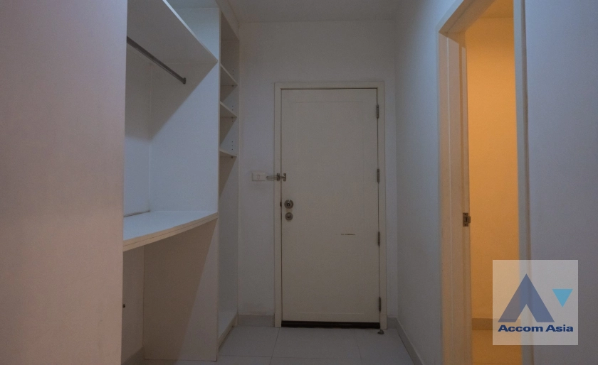 17  3 br Condominium For Rent in Ploenchit ,Bangkok BTS Sala Daeng - MRT Sam Yan at Chamchuri Square Residence AA41584