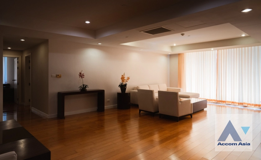  1  3 br Condominium For Rent in Ploenchit ,Bangkok BTS Sala Daeng - MRT Sam Yan at Chamchuri Square Residence AA41584