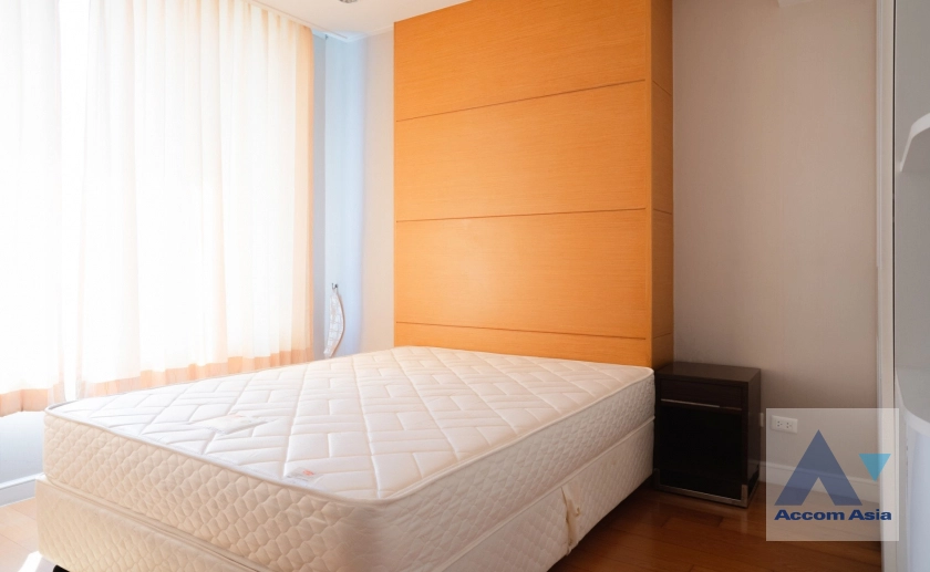 11  3 br Condominium For Rent in Ploenchit ,Bangkok BTS Sala Daeng - MRT Sam Yan at Chamchuri Square Residence AA41584