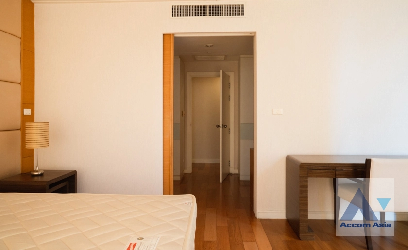 12  3 br Condominium For Rent in Ploenchit ,Bangkok BTS Sala Daeng - MRT Sam Yan at Chamchuri Square Residence AA41584