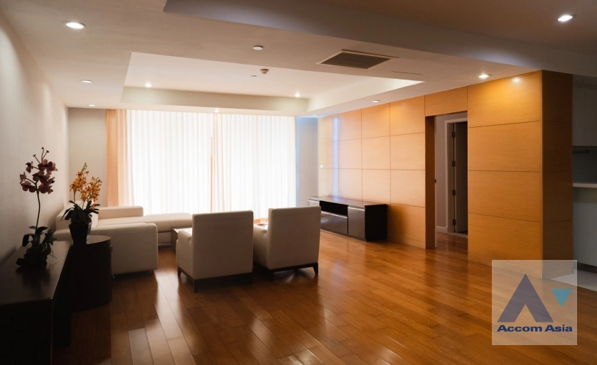 4  3 br Condominium For Rent in Ploenchit ,Bangkok BTS Sala Daeng - MRT Sam Yan at Chamchuri Square Residence AA41584