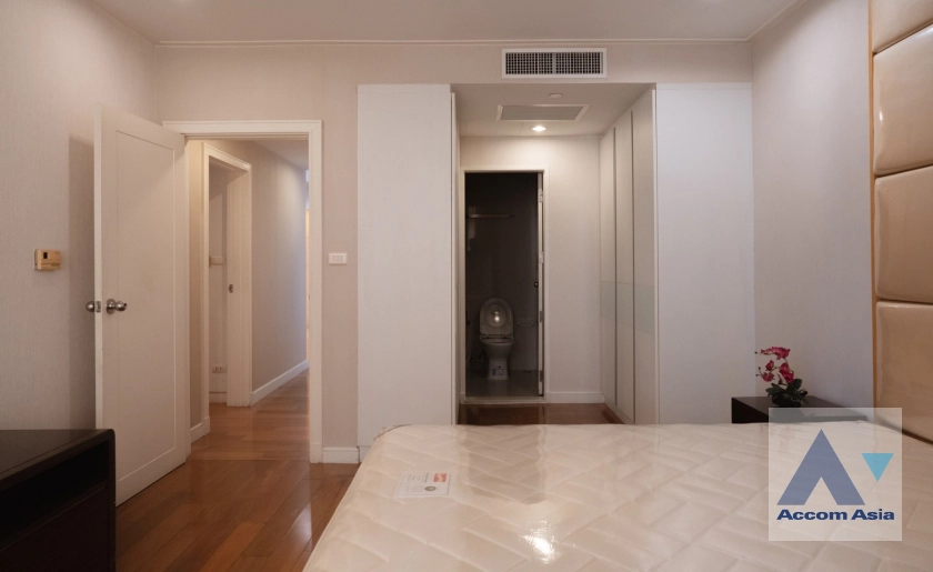 15  3 br Condominium For Rent in Ploenchit ,Bangkok BTS Sala Daeng - MRT Sam Yan at Chamchuri Square Residence AA41584